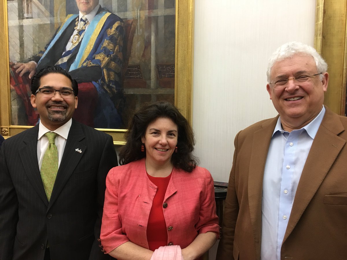 JNJInnovation's tweet image. .@DrAmritRay, @ArthurCaplan and Prof Liz Grant discussed #CompassionateUse today at the  Royal College of Surgeons of Edinburgh (@RCSEd).