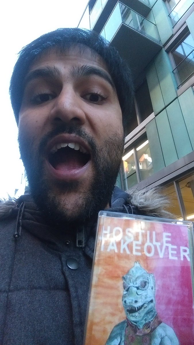 GOLDBLOOMSPOP's tweet photo. Look how sexy this unknown man looks with his new GBlo tape! YOU can be a beautiful lizard too: https://t.co/gh6VF3VbAA 
@HealthyEatingRe https://t.co/zpjEAEbBUQ