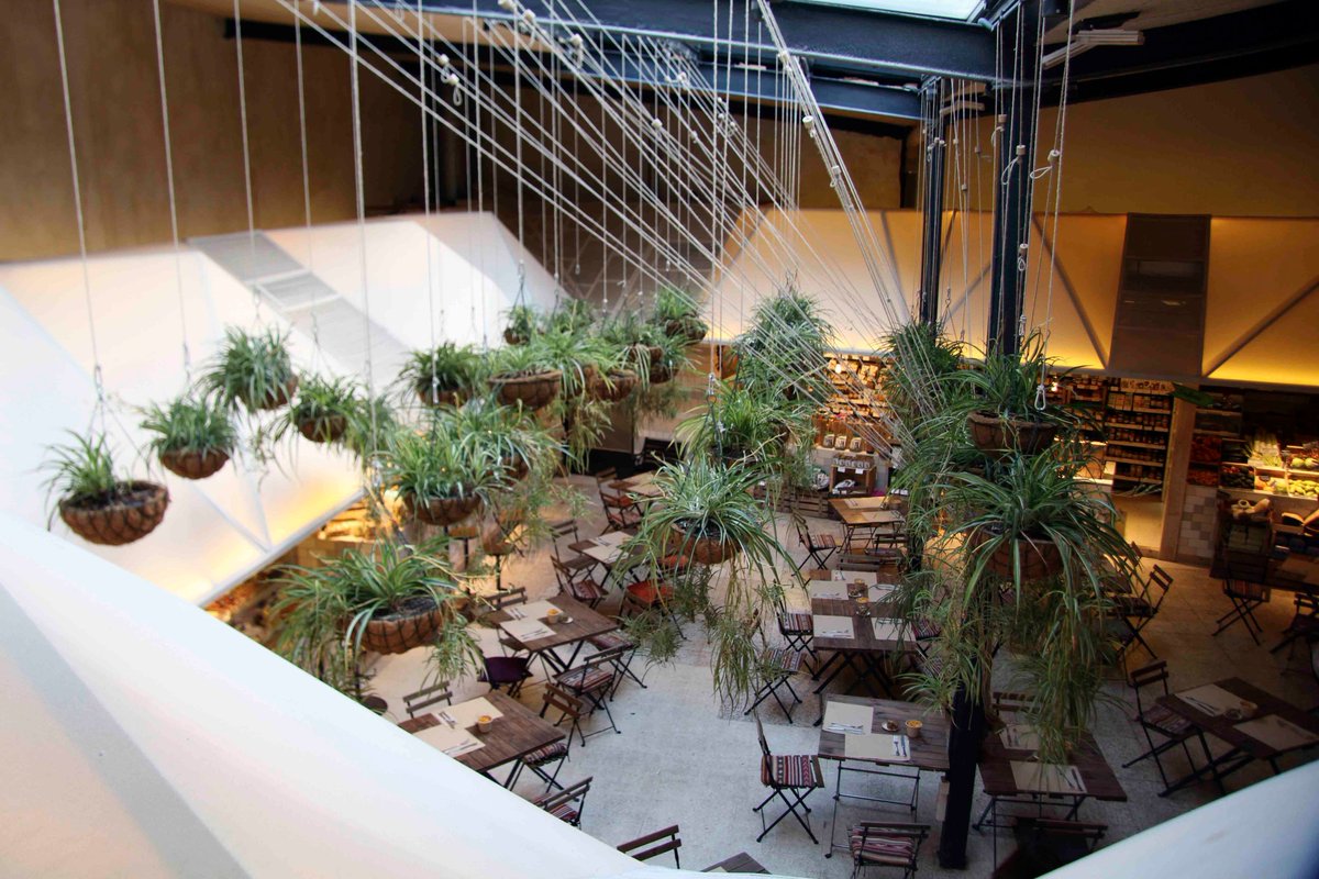the_event_es's tweet photo. ¿Ya tienes espacio para tu fiesta de navidad o para la cena de empresa? En @the_event_es encontrarás lo que buscas https://t.co/NU4g75IRv0 https://t.co/UNswGI9Oxq