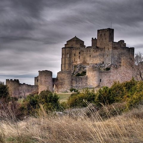 infoPirineo's tweet photo. Continuamos con nuestras fotografías del castillo de #loarre https://t.co/0LdVbRfkoi Un castillo con mucha… https://t.co/IZBzcgxixv https://t.co/eE9UwdqslU