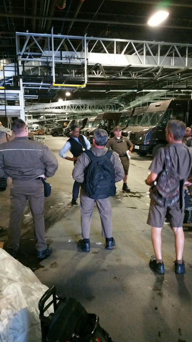 UPS Safety tweet media