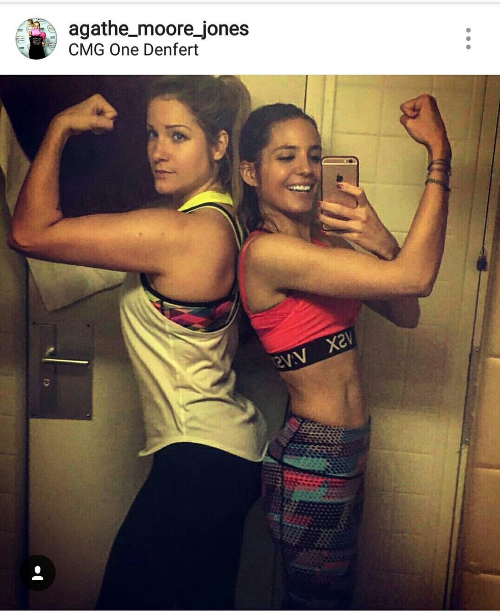 AgatheGatha's tweet photo. "STRONG WOMEN LIFT EACH OTHER UP". #strong #women #LIFT #cmg #paris #betterforit #singlebiceps #fitness @Loralisfashion @CMGsportsclub https://t.co/e2Ap6HGDit