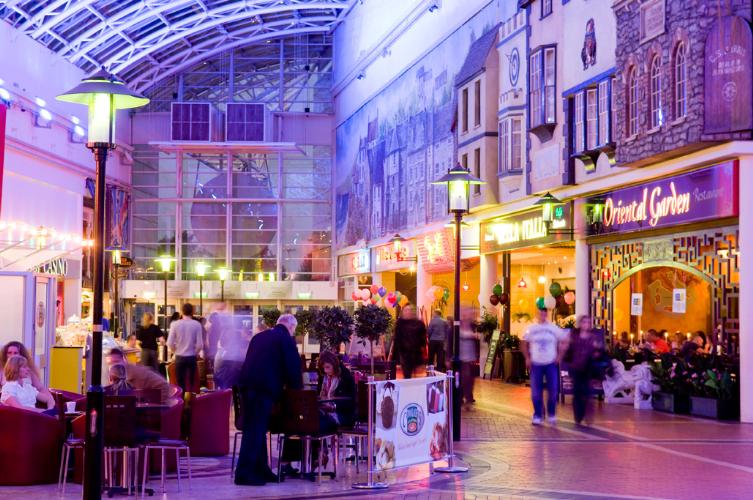 POPUPshowcase's tweet photo. Check out who you'll find at our #POPUPshow next weekend! Join us @RedDragonCentre for #FullOnFestiveFun! https://t.co/0unk2nkgMt https://t.co/Wjtcz19OO5