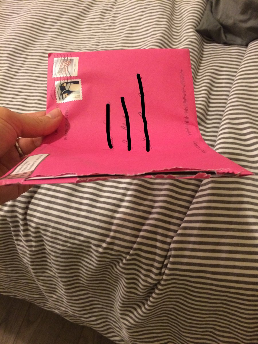 DaniWeidner's tweet photo. Gone are the days where you can trust even a @USPS Employee... Tell your grannies not to send you cash in a card on your bday anymore https://t.co/E3NzPRTm0b