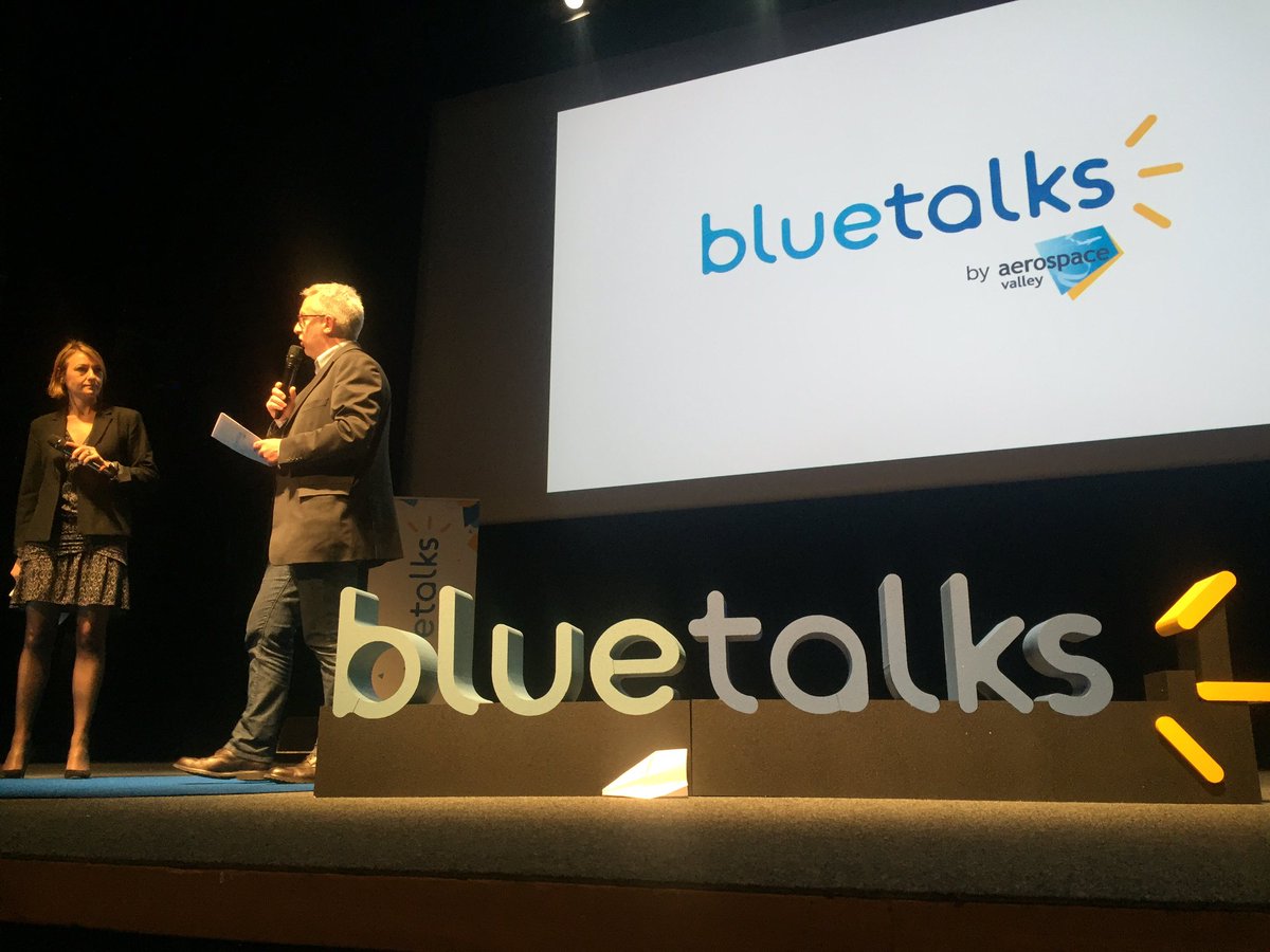 BlueTalksConf's tweet photo. La 1ère édition #bluetalks est terminée, merci à tous les pionniers montés sur scène,l'organisation @aeromartTLS @abeevents @DesignByDizo https://t.co/Q78CgXTfRP