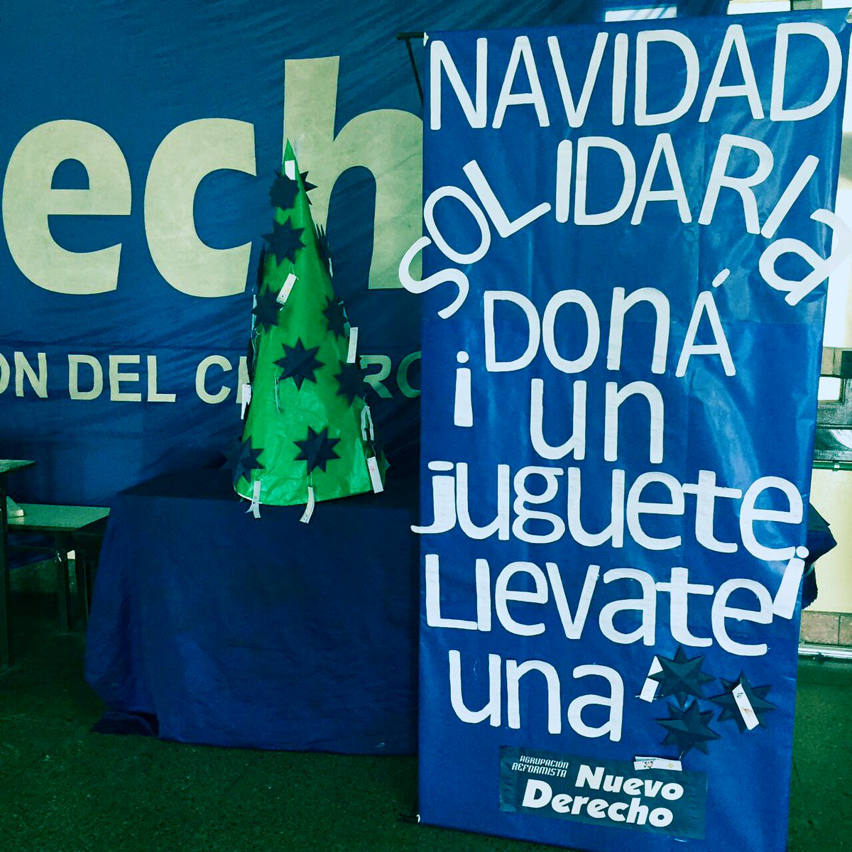 NuevoDerechoUBA's tweet photo. https://t.co/ayAnXb1vQ8
CAMPAรA SOLIDARIA NAVIDEรA: acercรก tu donaciรณn y llevate una estrella de regalo #AyudanosAAyudar #ND2016 #DerechoUBA https://t.co/hM9ca86HRc
