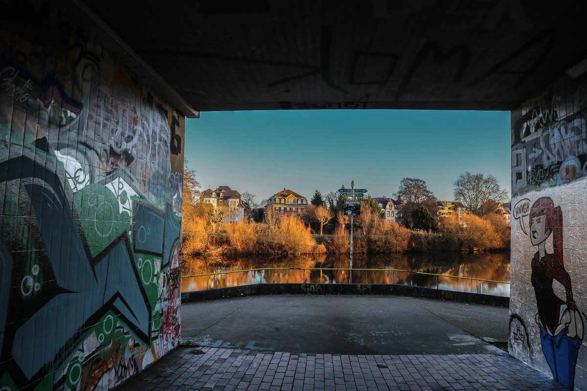 Tunnelblick. Früher Blick zur Saar in Saarbrücken. (wt) https://t.co/ifC7jVS2fW