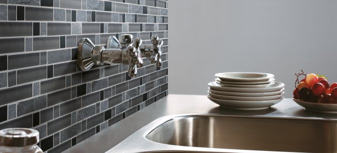 bellavitatile's tweet photo. The linear strip format of this quartzite &amp; slate mixed mosaic bring a modern flair to rustic looks. #TileTuesday #YourLife #YourSpace #Tile https://t.co/BJc3RGfpmA