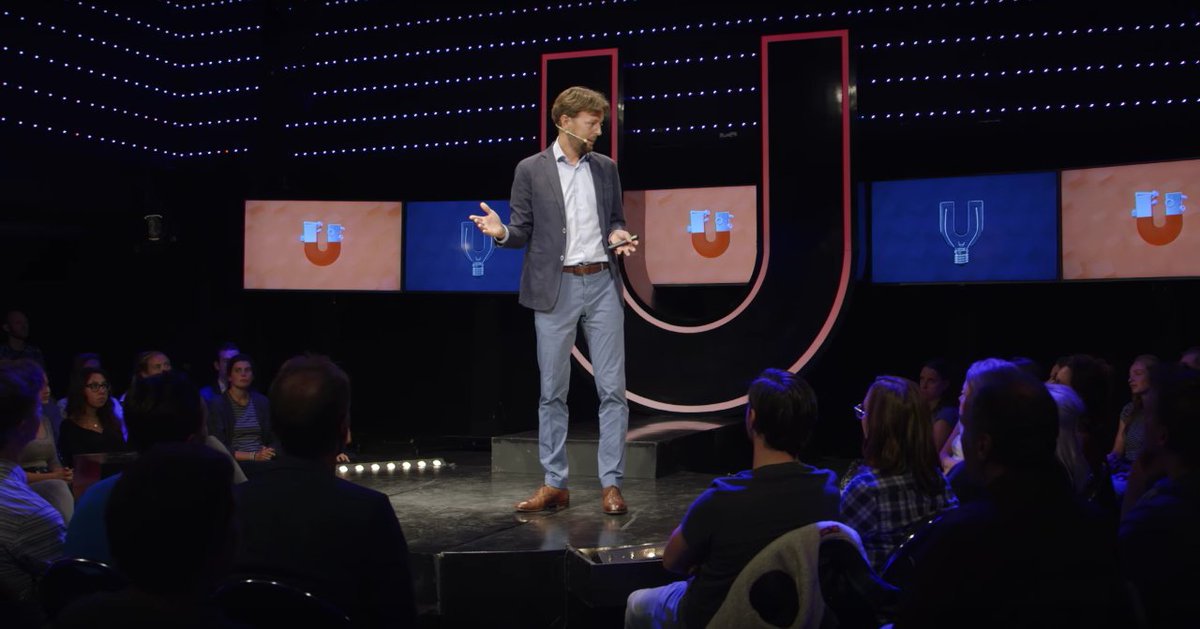 UniversiteitNL's tweet photo. Mathijs van Dijk (@erasmusuni): wie is er beter in beleggen: een geblinddoekte aap of een mens? College zie je hier: https://t.co/x8QyBDeBsW https://t.co/656zrbDCLw