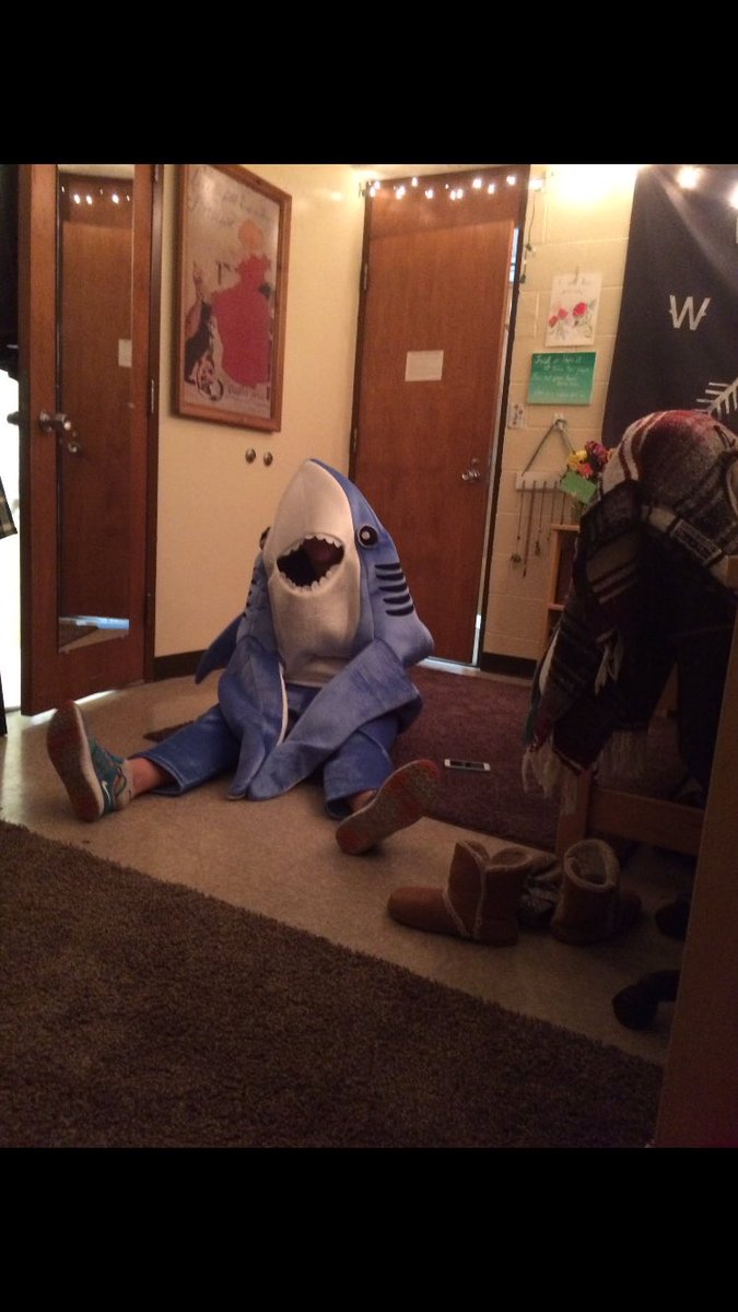 DresselKd's tweet photo. Waiting for Chritmas break like... https://t.co/5u3jZUnkd8