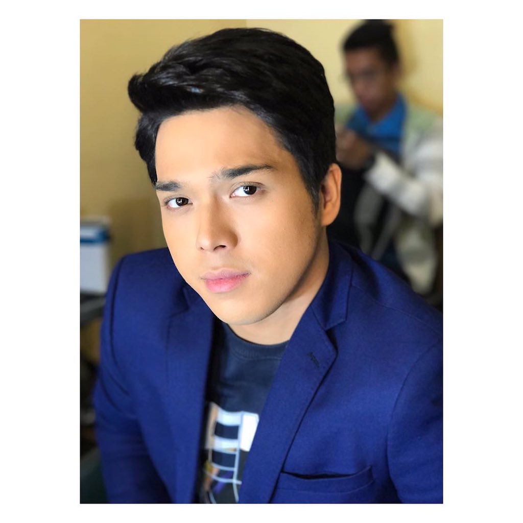 ELNELLAticsLGN's tweet photo. Bakit mo to ginagawa sakin @SuperElmo huhuhuhuhu i love you forever Mosey! :)))

ELNELLA AT AVA https://t.co/sfQSujBUaL