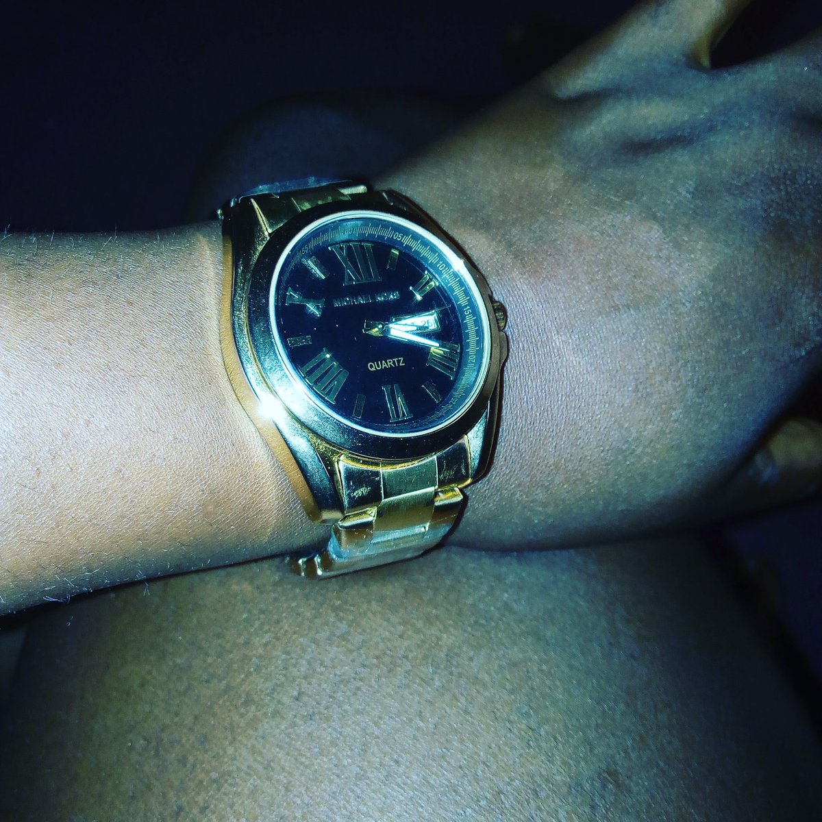 AshiabiSophia's tweet photo. @merquryquaye @Hitz1039Fm abet u know what time it is 
#RadioDressCode 
#pindem
#CruiseControl https://t.co/WcKDPxd74f