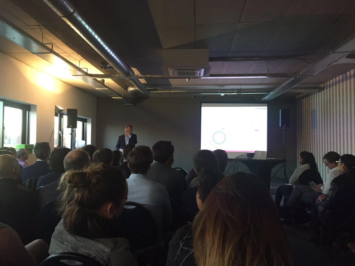 ArjanPronk's tweet photo. Sessie bij @ITStaffingNL over juiste klantbeleving https://t.co/gDR9uhRUG4