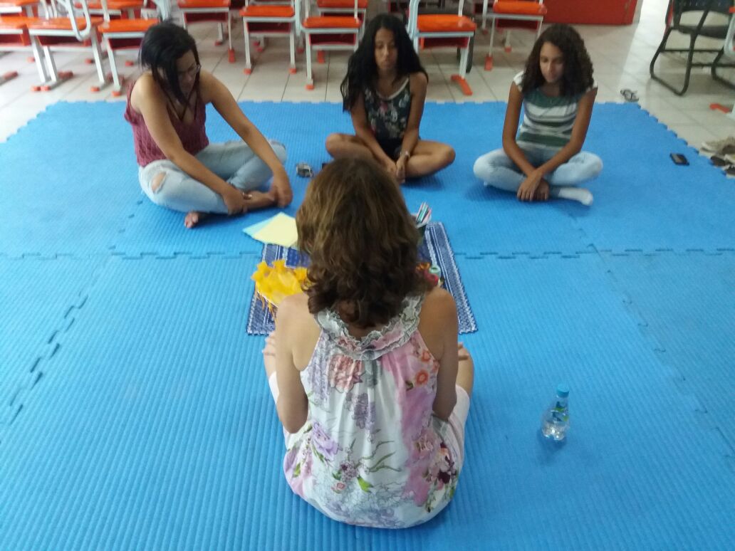 SemacDepre's tweet photo. Fotos da oficina "bordando o movimento", que aconteceu ontem na ocupação! #ocupatudo #ocupaif #ifresiste https://t.co/074T4gPuji