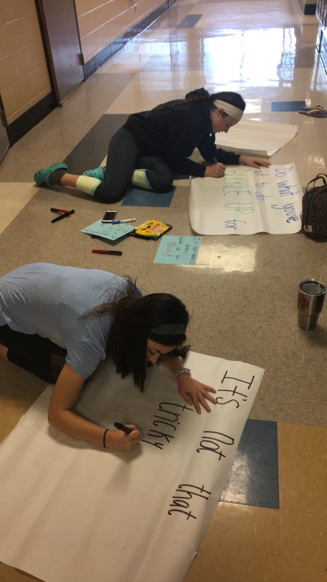 Gaither_BOTB's tweet photo. A couple of wonderful Gaither students preparing posters for seat belt safety week! #CowboysForSeatBeltSafety ✍️ https://t.co/8Fin3PeYD8