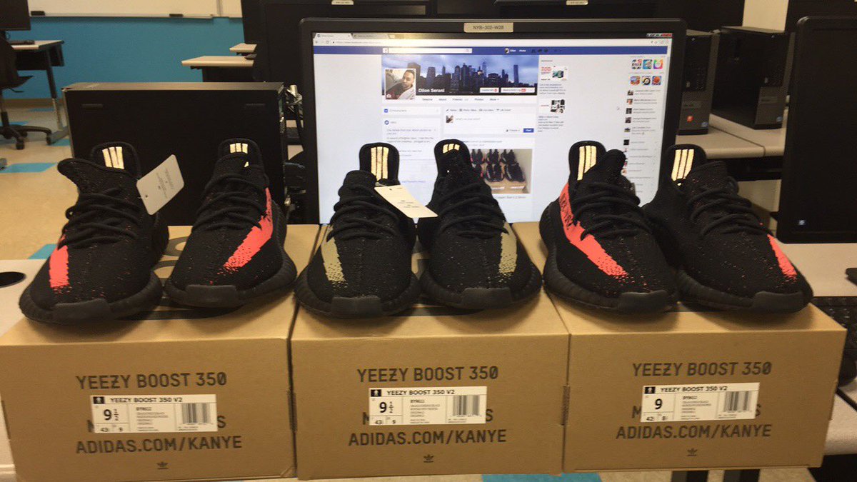 dapperdilon's tweet photo. 3/9 of my other pairs of v2 🔑🙌🏽 https://t.co/yV2iXLioWH