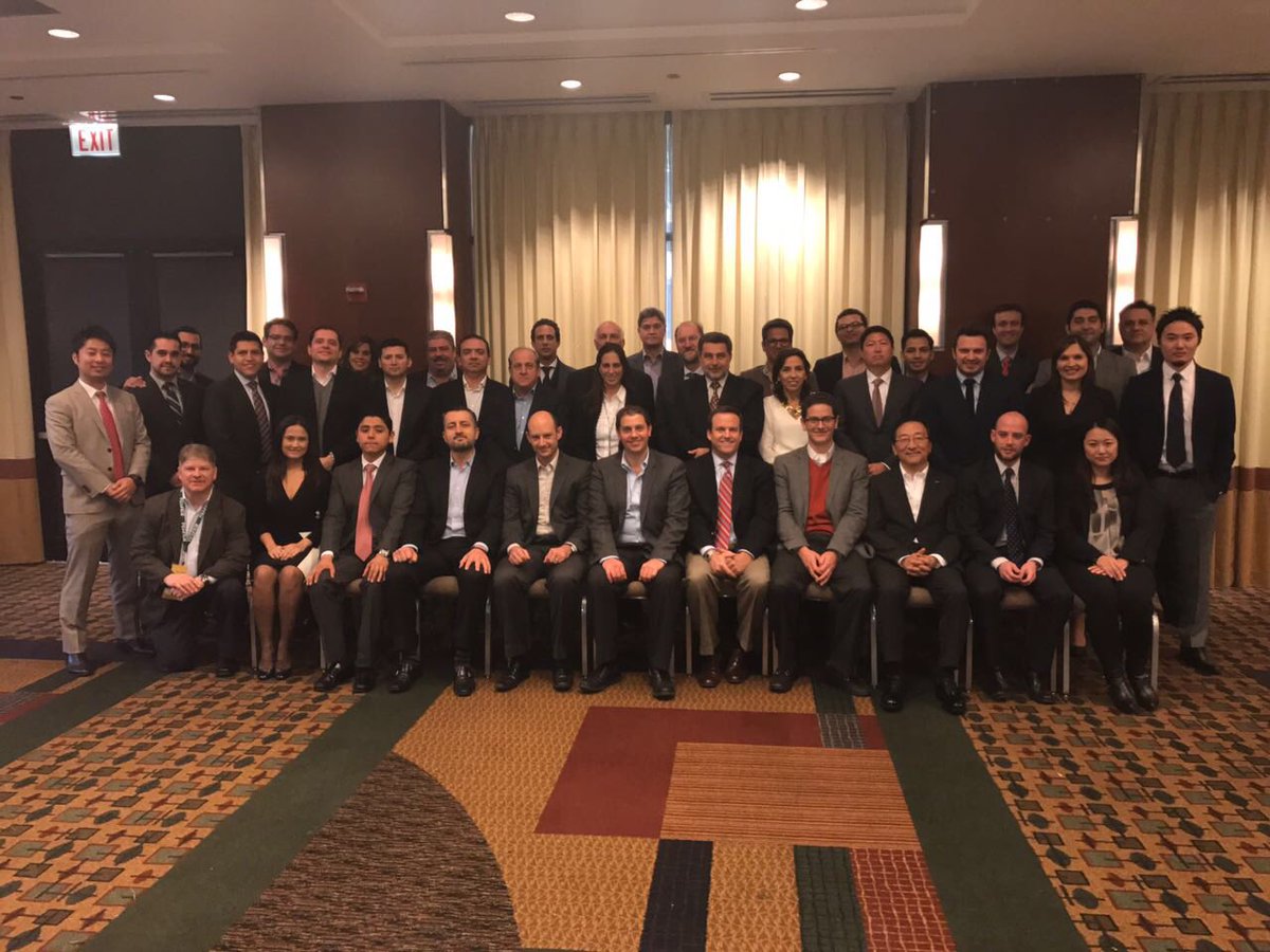 MedTechMarketer's tweet image. Fujifilm Latin America team meeting and group photo. Hola! #RSNA16 #fujifilm