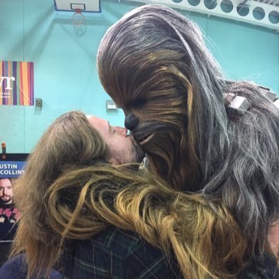 SiGreg39's tweet photo. The legend that is @iam_jlc is back on the #LimeGreenSofa tonight @FANTVuk #GoodTimes #Fireworks #Brumour #DuttySquirrel #WookieLove ⚽️😂👽🐿👊🏽 https://t.co/mgbZ3m101u
