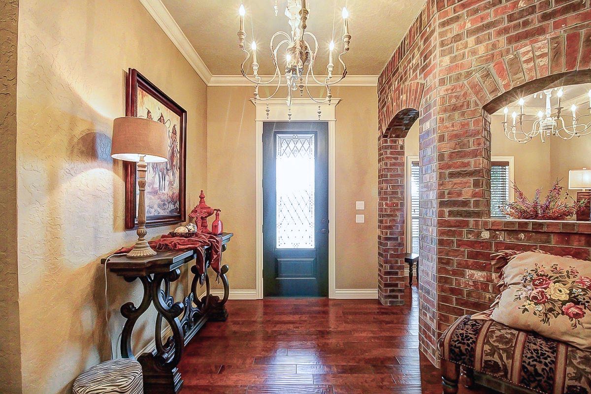 candcbuildersok's tweet photo. 1902 Ithaca Drive, Norman, Oklahoma can be yours February 2017! @candcbuildersok. Contact us soon! Elizabeth Cullins (405)650-2901 https://t.co/gnia75g7p7