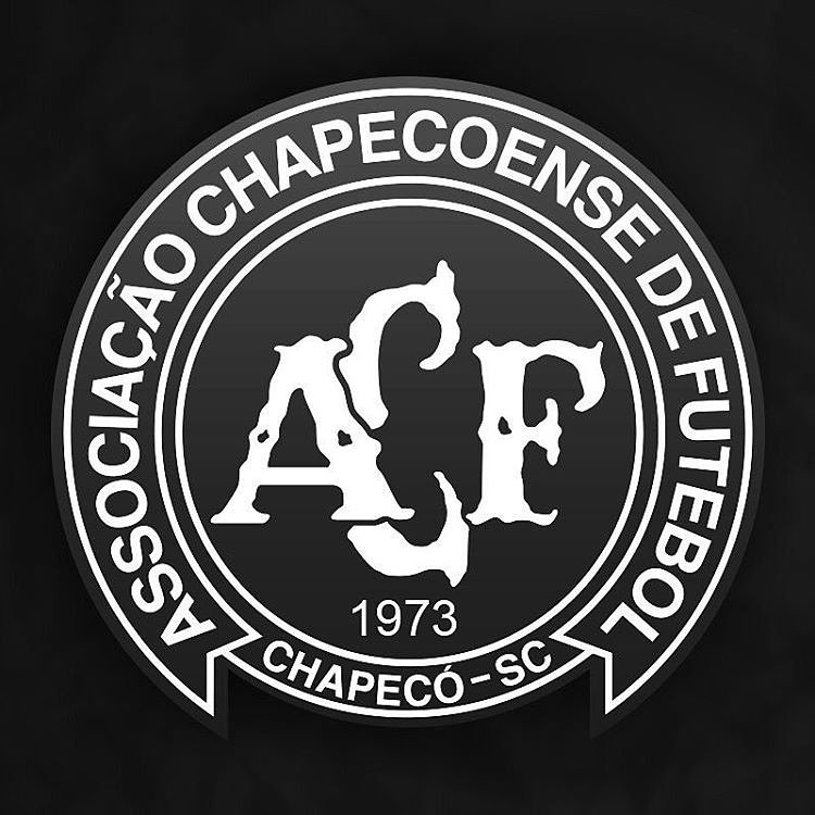 FSantander9's tweet image. Rezar por @ChapecoenseReal y sus familias 🙏🏻. #ForçaChapecoense