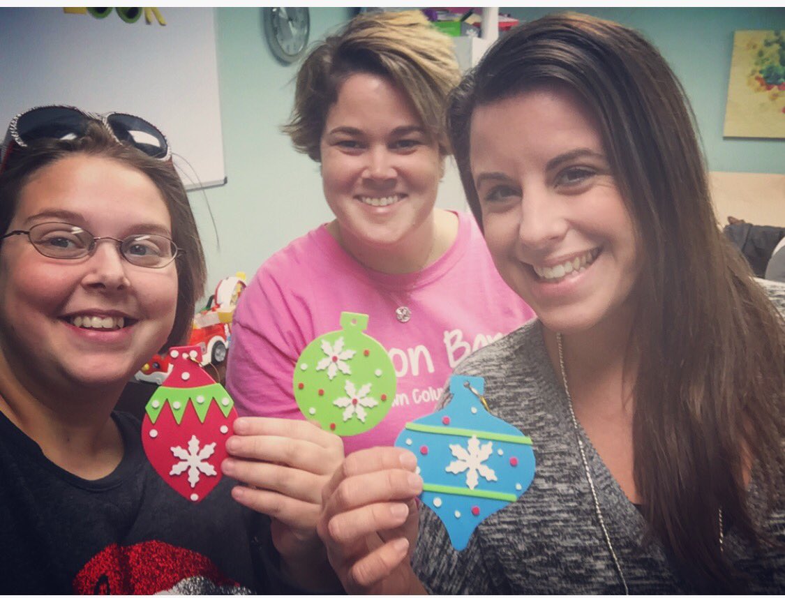 ChelseaAustin19's tweet image. Christmas time at work !🎅🏼🌲☃️