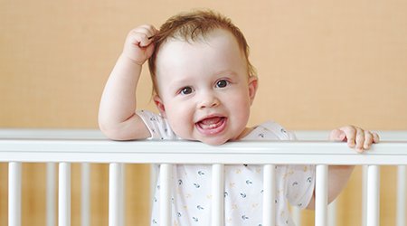 Im neunten Monat verstehen Babys schon sehr viel, auch „Ja“ und „Nein“ 😉  Mehr interessante Facts gibt es hier: babyplac.es/monat-neun