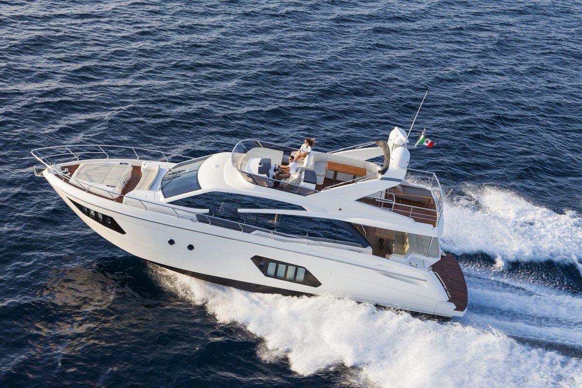 AbsoluteYachtHK's tweet photo. Powered by two #diesel #engines with IPS transmission, #AbsoluteYachts #60Fly implicates energetic efficiency! VIEW at #MarinaCove Boat Show https://t.co/KPeH9adVMf