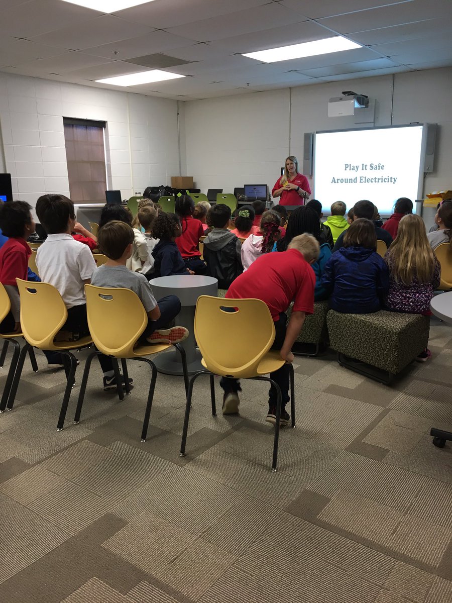 4thDixon's tweet photo. 4th grade loves when Safety-O-Polis comes to visit! #ALpower #electricitysafety https://t.co/G67QNpJvib