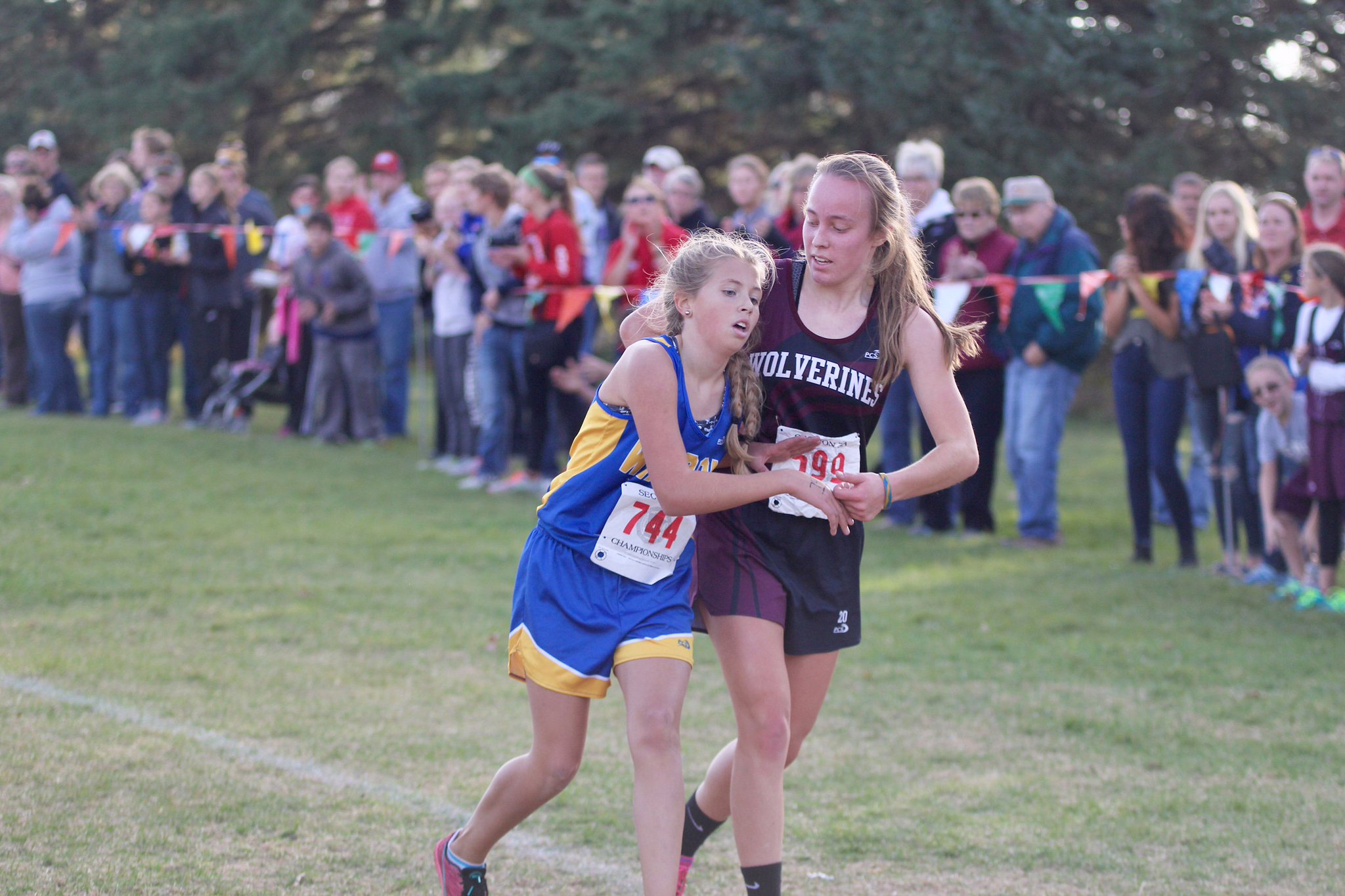 Boyd Huppert on Twitter "Senior scoops up 8th grade runner who