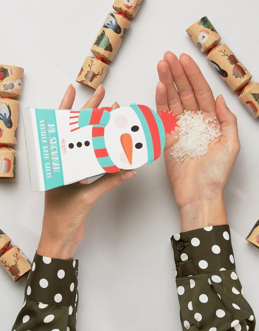 shopswell's tweet photo. Ooh! #Beauty stocking stuffers under $10?! Count us in. https://t.co/Aihe40fwa6 #Christmas #makeup https://t.co/jXLbV9ZgrH