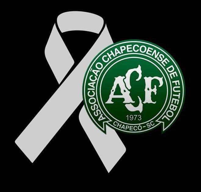 CabeDominguez22's tweet photo. Chapecoense se suma a la lista negra de las tragedias aéreas en el fútbol https://t.co/Aa0BxcPmT2 https://t.co/skxxNN4NJW