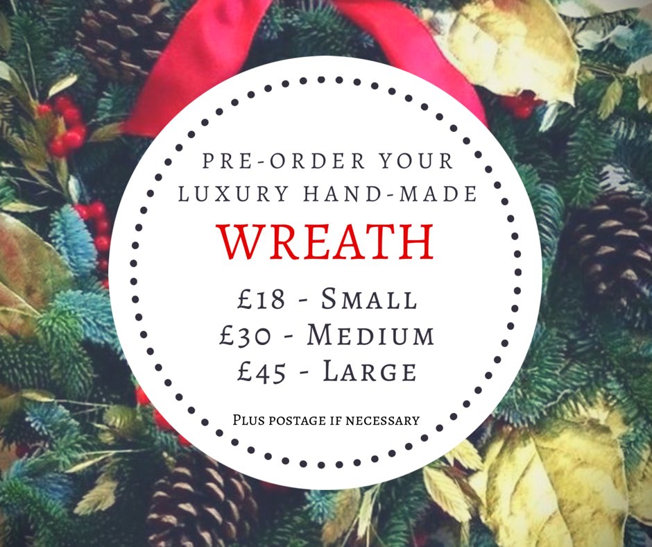 Contact me for more deets 🎄🎉 #wreath #christmas #handmade #luxury #preorder #tistheseason