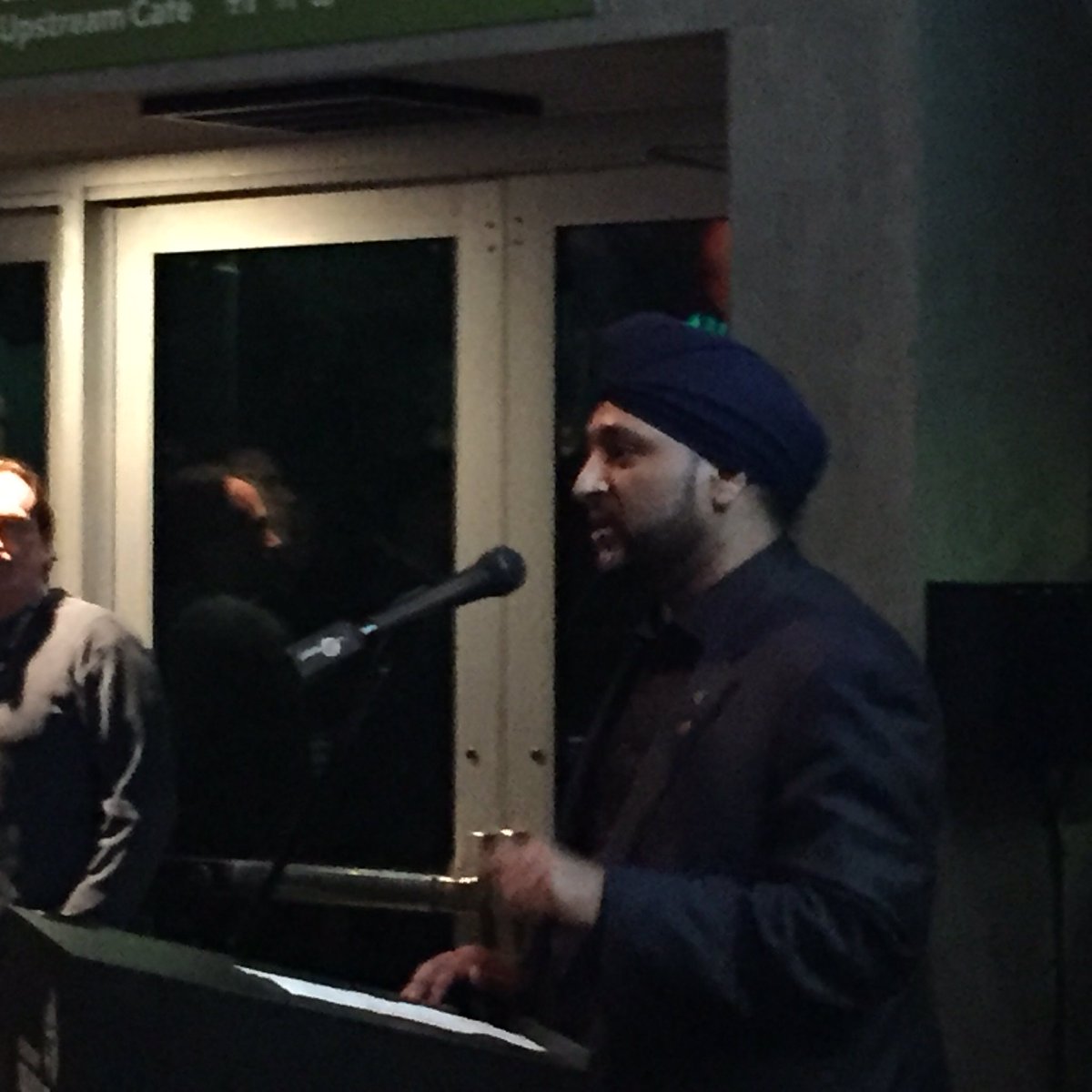 Wow this is loud! Here goes Pacific Roadshow! #MakeitPersonal @AndrewP_TD @MauroManzi_TD @TeriCurrie_TD