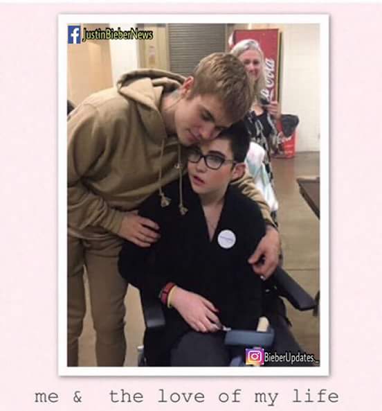 FlorDeBelieber's tweet photo. HERMOSA EXPERIENCIA DE UNA FAN DE LA FUNDACIÓN MAKE-A-WISH CUANDO CONOCIO A JUSTIN: 
Zopotamadre que lindo 😭👇
#MTVStarsJustinBieber https://t.co/VHMFuzpb3i