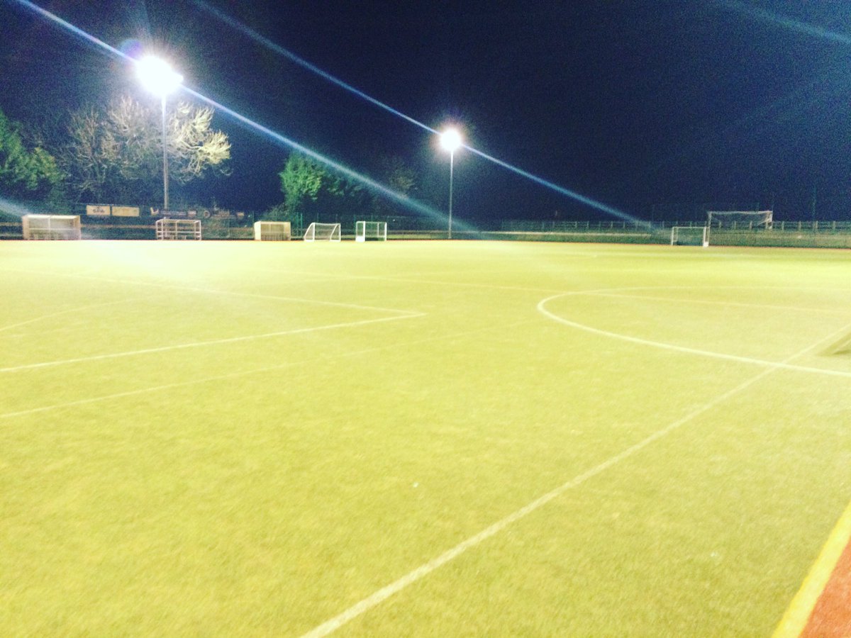 AdiSneakerFreak's tweet photo. Tuesday night is ice football night ⚽️ #cccold https://t.co/Z1xIVedo1M