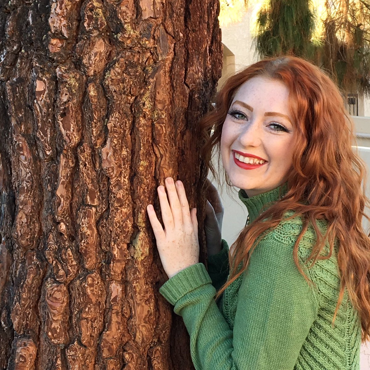 Sullivan_Holly1's tweet photo. It's the most wonderful time of the year🌲 #fashion #fashionblogger #fashionista #style #styleblogger #streetstyle https://t.co/nPzUJNoUVq