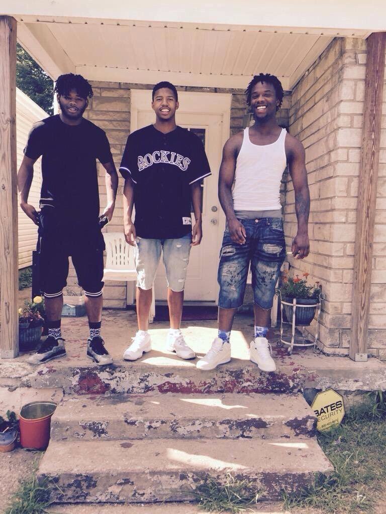 C_DatBoi's tweet photo. Happy Glo Day To My Mf Brudda Mane π―π―π― Love You Boi Since Youngins You Know I Gotchu Cuz FOE FREE CELLIS LL6 @Ronnieronball21 π https://t.co/gmeEZksdrN