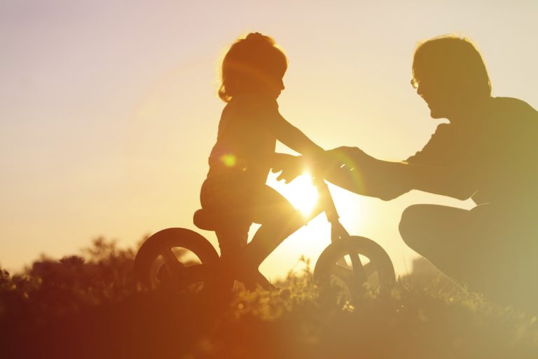 Learning to ride is a big milestone, so as a parent it's important to make the process both enjoyable &amp; educational. ow.ly/W4GI306CGoT