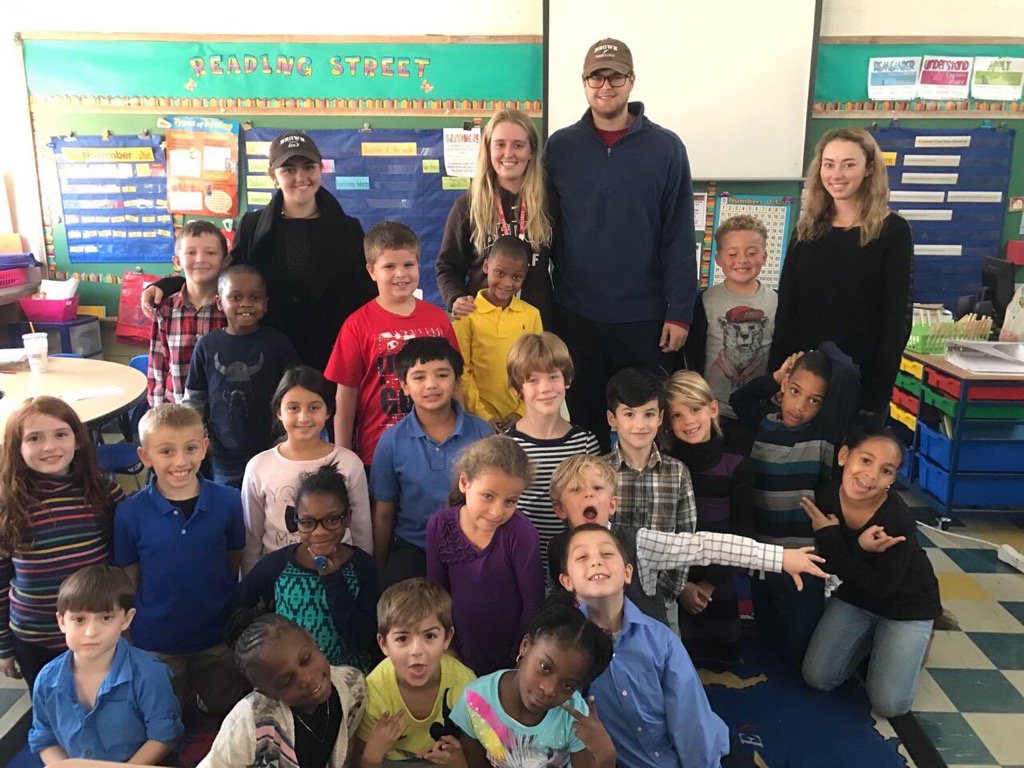 coachdee3's tweet photo. Brown golf gives back...
#GivingTuesday #BrunoGivesBack https://t.co/WO3VxnAwo7
