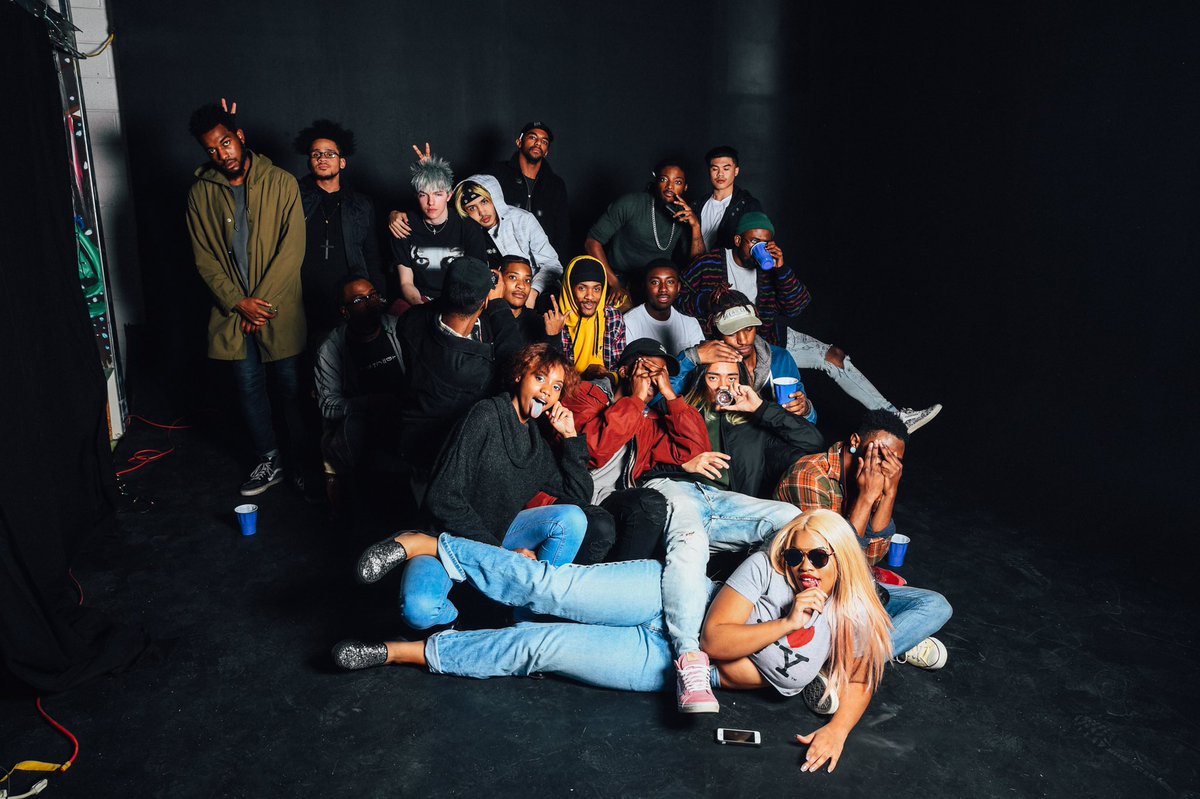 EvanSoul_ita's tweet photo. da muuthuufuckinnn clan 💎✨

#ParallelDiamonds
#PDSZN 

📸 - @ShaughnCooper https://t.co/gWBKgLkZAv