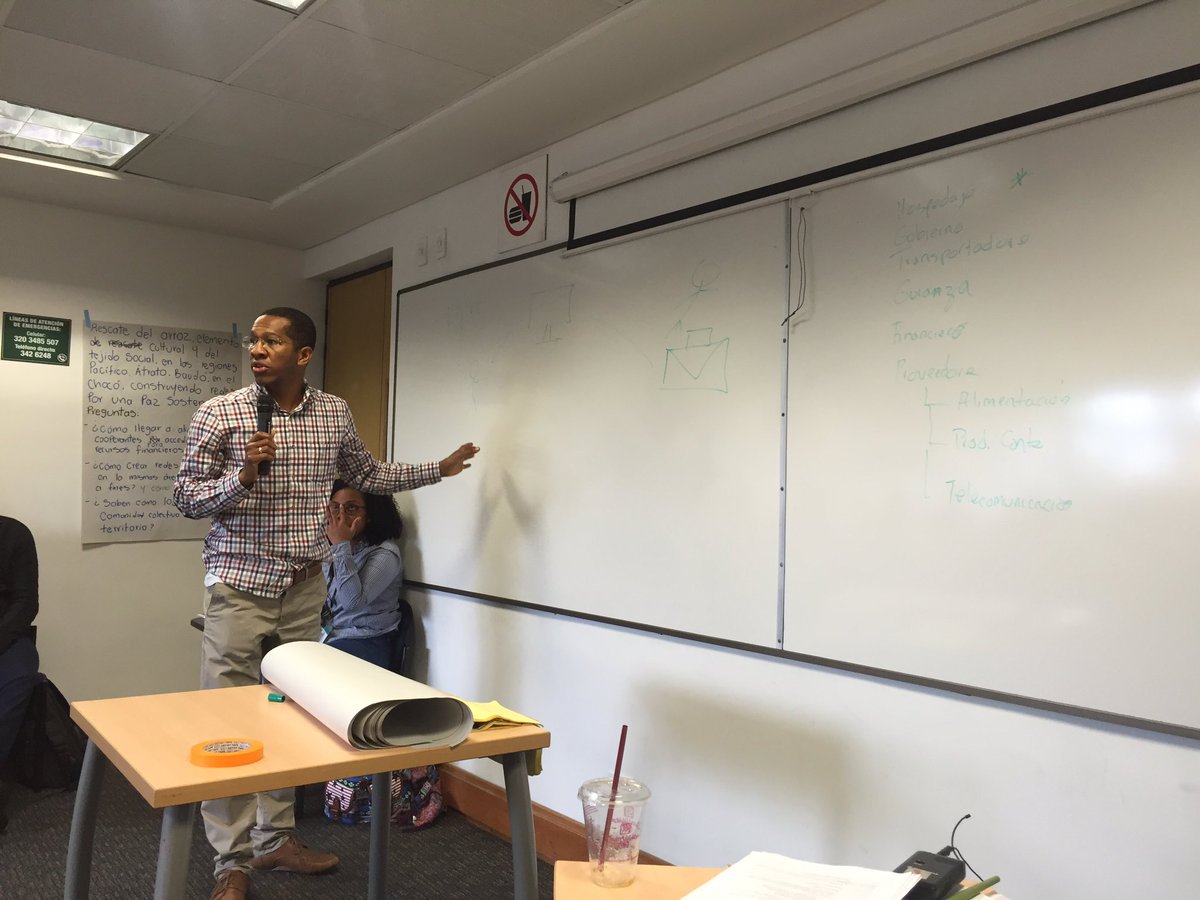 InnovacionC's tweet photo. Estamos en taller EIC Lab con nuestras iniciativas. Hay mucho talento, potencial y colaboraciones emergentes. https://t.co/MQ9Gryx0pL