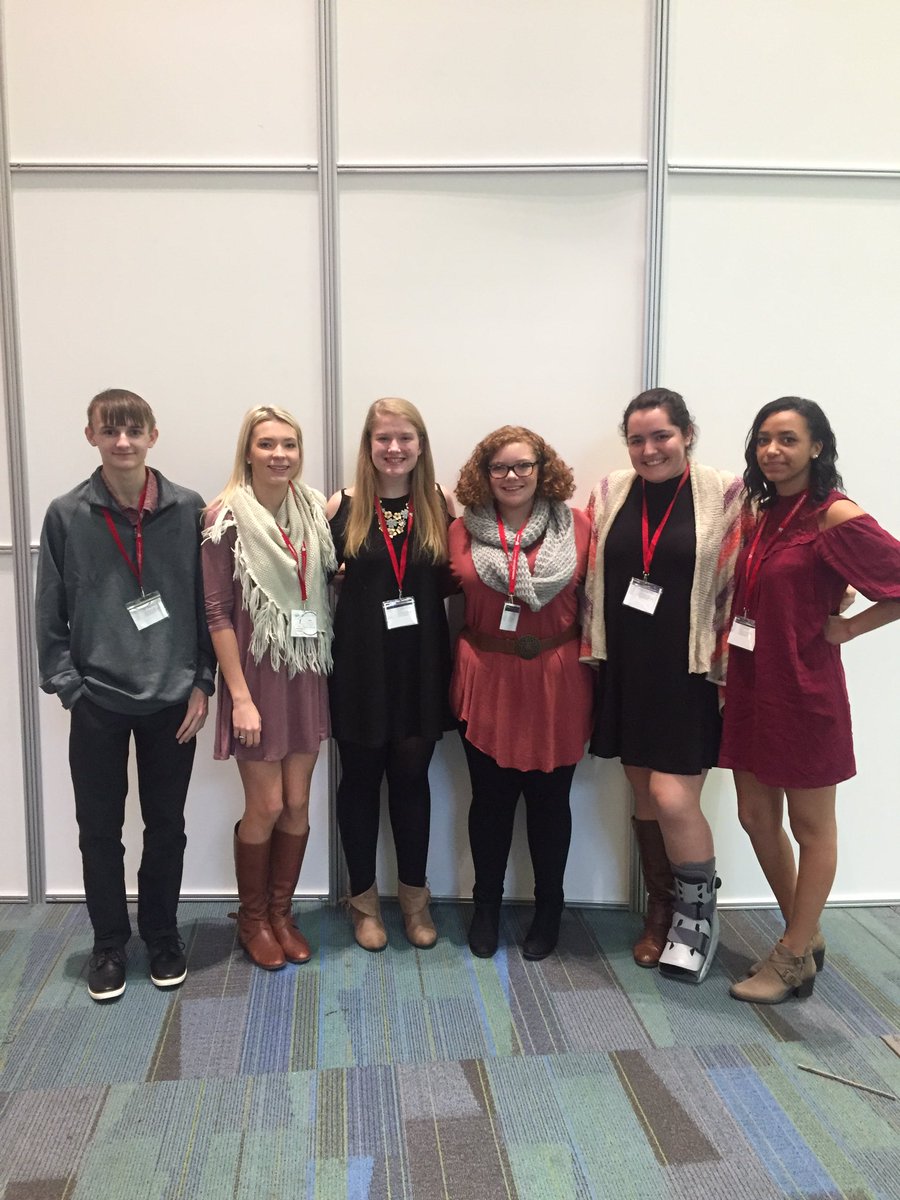 MKHeller98's tweet photo. Enjoying our time at #FLC2016! @OhioBPA @National_BPA https://t.co/AQw8CXwKzl