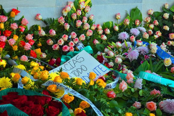 olgalcabrera's tweet photo. #FidelCastroUn digno homenaje para un gran hombre https://t.co/RLyT07iPc0