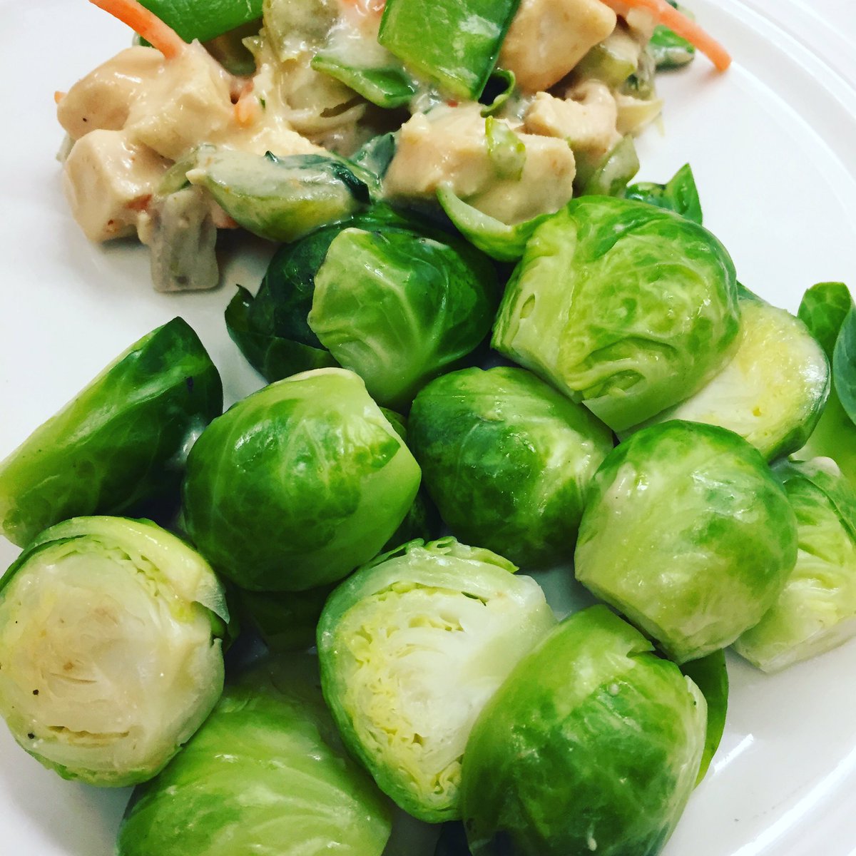 StaciMGraber's tweet photo. #ShareYourPlate for #GivingTuesday benefiting @FeedingAmerica and @foodbanking from @Radisson #employee https://t.co/KEzT3SWpJk
