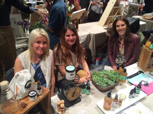 BoyleHeightsNC's tweet photo. From Little Tokyo to Boyle Heights, Shop Local at these Holiday Markets and Pop-Ups - https://t.co/RfAde3m6Sv https://t.co/iAAo5KxCwr