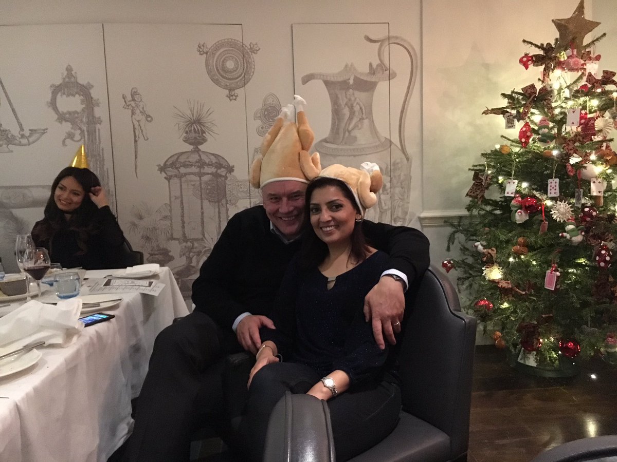 HarkitT's tweet photo. Late post but @MrTimPitcher embracing his turkey hat @solidfire @NetAppUK https://t.co/B7ldjsZYh9