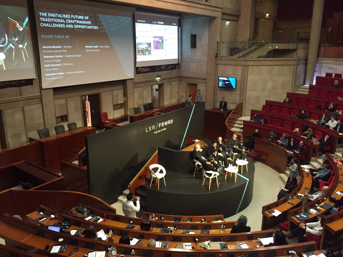 La table est une source de partage, c'est ça le sens du vrai luxe. <a href="/akrameb/">Benallal</a> #LuxuryForward