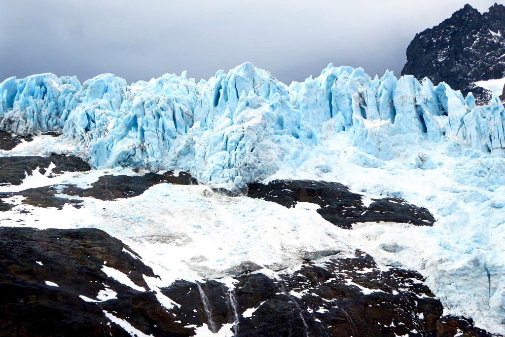 atlasandboots's tweet image. Don’t look down: the most dangerous hikes in the world atlasandboots.com/most-dangerous… #hiking #trekking