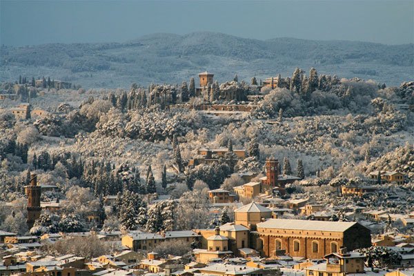 OurPrivateVilla's tweet photo. #Winter #Magic in #Tuscany
Come and explore with https://t.co/lgMN2RAYIP https://t.co/sfG3ftScNm