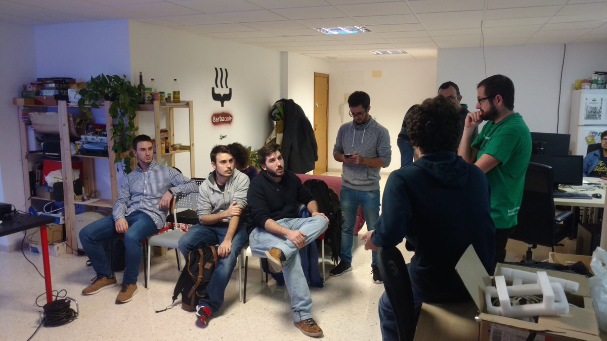 Todo listo para la charla de <a href="/AgileLevante/">Agile Levante</a>. Aprende todo lo necesario para empezar a trabajar con Scrum de la mano de Antonio Huerta.